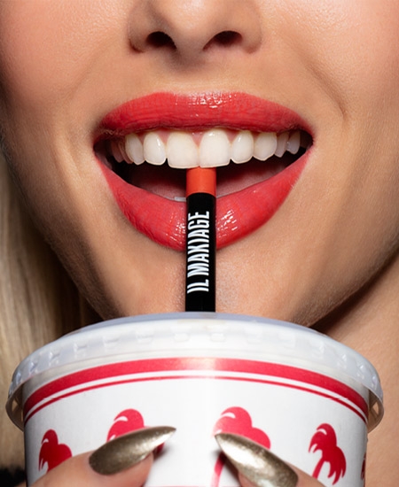 Waterproof lip liner